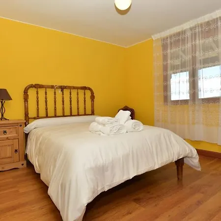 Astorga. Leon. Piscina. Casa Val De San Lorenzo. Val De San Lorenzo