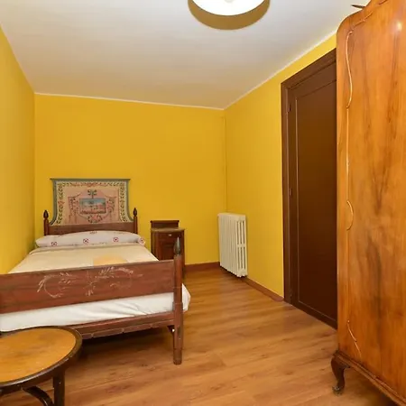 Astorga. Leon. Piscina. Casa Val De San Lorenzo.