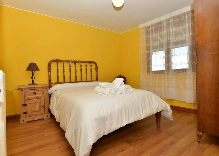 Astorga. León. Piscina. Casa Val De San Lorenzo. Val De San Lorenzo